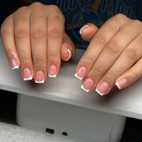 Cute French tips 🥰 Cute Nails Ideas For Short Nails, Nails Short Acrylic French Tip, Small French Acrylic Nails, Acrylic Tips Nails Short, Short Basic French Tip Nails, Short Short Nails Gel, Cute Short French Nails, Frenchies Acrylic Nails Short, French Tips With Gel Polish