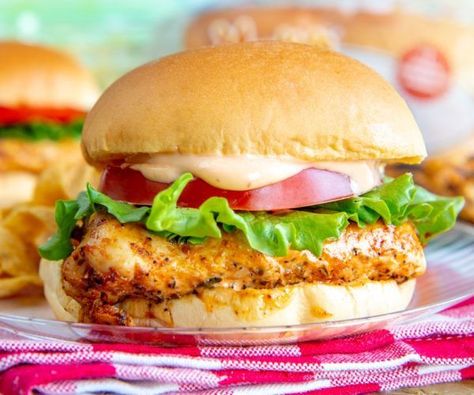 Blackened Chicken Sandwich with Cajun Mayo - Martins Famous Pastry Shoppe Blackened Chicken Sandwich, Cajun Chicken Sandwich, Cajun Mayo, Grilled Chicken Sandwich Recipes, Chicken Breast Sandwich, Potato Rolls, Croissant Sandwich, Bbq Pork Ribs, Pork Rib Recipes