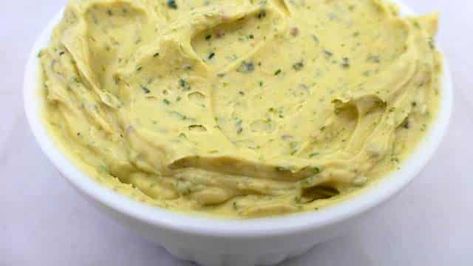 Creamy Anchovy Butter Recipe Anchovy Butter, Anchovy Butter Recipe, Anchovy Recipes, Bread Dip, Anchovies, How To Cook Steak, Garlic Butter, Small Bites, Butter Recipe