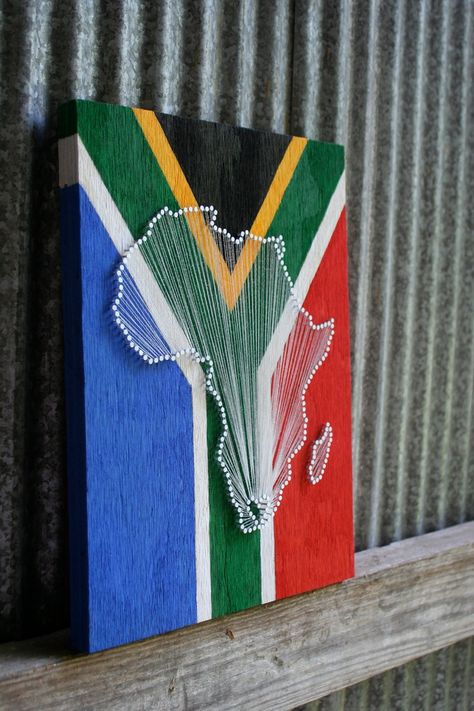 Africa Logo, Nail And String Art, Africa Landscape, Africa Painting, Paper Garlands, South African Flag, Trail Walking, Chip Art, String Art Tutorials