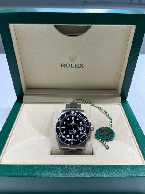 Rolex For Man, Rolex Black Watch, Watch For Men Luxury, Rolex Black Dial, Rolex Watches For Men Most Expensive, Watch Collection Mens, 2030 Vision, Watch Pic, Expensive Gifts For Men