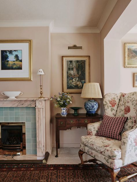 A colour specialist's clever transformation of the house he grew up in | House & Garden Templeton Pink, Multigenerational Living, 1930s House, Painting Lamp Shades, Flagstone Flooring, Suburban House, Brown Furniture, Parisian Apartment, Dining Nook