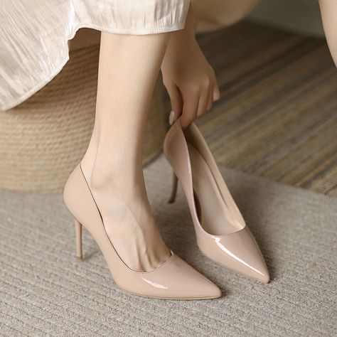 Simple Elegant Dress, Professional Single, Hak Tinggi, Pointed High Heels, Fairy Shoes, Nude High Heels, Summer Flats, Super High Heels, Unique Shoes