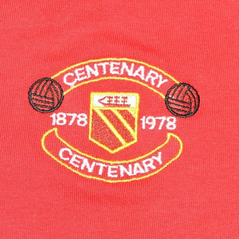 Man Utd centenary crest in 1978. Manchester United Football Club, Manchester United Football, Soccer Kits, Man Utd, Man United, Football Club, Manchester United, The North Face Logo, Retail Logos