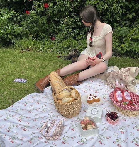 Lonely Summer, Cherry Girl, Americana Aesthetic, Lana Del Rey Vinyl, Brand Photography Inspiration, Cherry Wine, Salt Air, Spring Mood, Cherry Cola