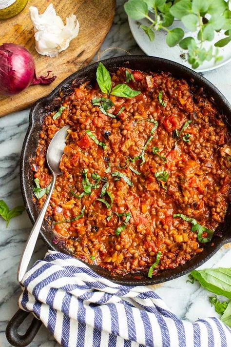 Dinner will be ready in a flash with this 20 minute vegetarian Lentil Bolognese! This speedy dish is made all in one pot with mostly wholesome pantry essentials that you likely already have on hand. It's filling, delicious and super easy to make! Gluten Free + Vegetarian + Vegan Friendly Meatless Dinner Ideas, Lentil Spaghetti, Bolognese Sauce Recipe, Lentil Bolognese, Canned Lentils, Dried Lentils, Gluten Free Soy Sauce, Meatless Monday Recipes, Italian Sauce