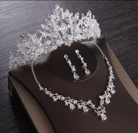 Unbranded Luxury Crystal Cubic Zircon Crown Tiaras Earring Choker Necklace Jewelry Set - Tradesy Crystal Bridal Jewelry Sets, Crystal Bridal Tiaras, Crown Earrings, Bride Tiara, Beautiful Tiaras, Rhinestone Tiara, Bride Hair Accessories, Heart Crystal, Crystal Tiaras