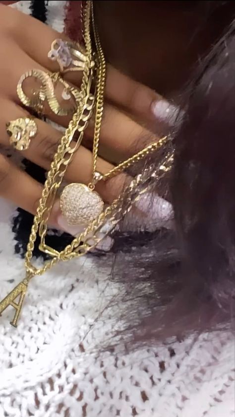 Gold Jewelry On Black Skin Girl, Gold Jewelry On Black Women, Slauson Mall Jewelry, Gold Jewelry Black Women, Jewelry Baddie, Cali Jewelry, La Jewelry, Custom Gold Jewelry, Xoxo Jewelry