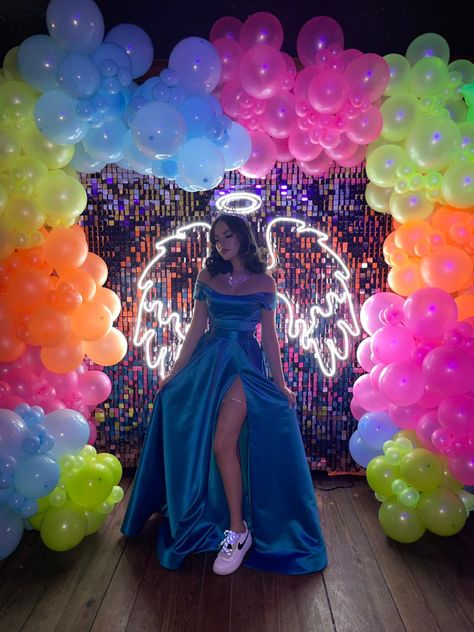 17. Geburtstag, Satin Long Prom Dress, Neon Birthday Party, School Formal, Glow Birthday Party, Neon Birthday, Glow Birthday, Birthday Party Theme Decorations, Senior High School