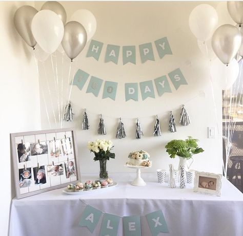 100 Days Birthday Party Ideas, Minimalist Birthday Backdrop, Baby 100 Days Party Decoration, 1st Birthday Party Table Set Up, Naming Day Decorations, 1st Birthday Party Ideas Simple, Simple Boy Birthday Decorations, 100 Days Celebration Baby, Baekil 100 Days