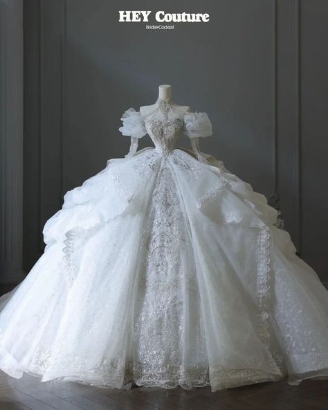 Hey Couture Wedding Dress, Hey Couture, Fluffy Wedding Dress, Instagram Clothes, Outfit Blouse, Stylish Gown, Big Wedding Dresses, Dreamy Wedding Dress, White Ball Gowns