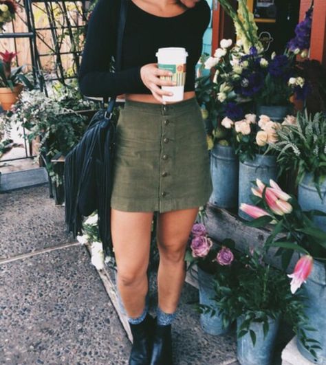 button down skirt outfit Green Demin Skirt Outfit, Green Denim Mini Skirt Outfit, Green Mini Skirt Outfit Summer, Green Olive Skirt Outfit, Denim Green Skirt Outfit, Green Skirt Winter Outfit, Green Jean Skirt Outfit, Olive Mini Skirt Outfit, Olive Green Mini Skirt Outfit