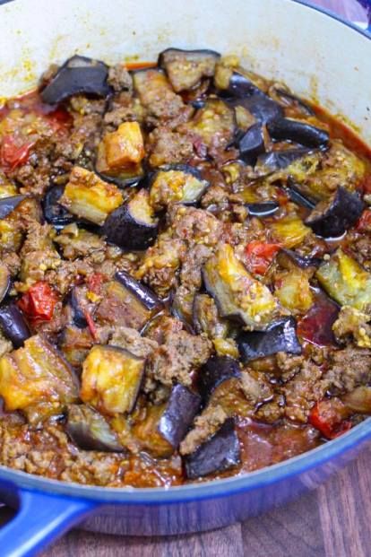 Chinese Eggplant With Ground Beef, Eggplant Ground Beef Casserole, Armenian Eggplant Recipes, Eggplant Recipes With Ground Beef, Eggplant Turkey Recipes, Eggplant With Minced Beef, Beef With Eggplant, Skillet Eggplant Parmesan, Ground Turkey Eggplant Recipes