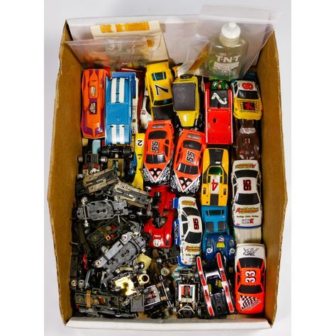 Slot Car, Body and Under Carriage Assortment - Leonard Auction Slot Cars Vintage, Slot Car Racing Sets, Tyco Slot Cars, Cool Hobbies, Afx Slot Cars, Slot Car Sets, Broken Phone, Auction Catalog, Ho Slot Cars