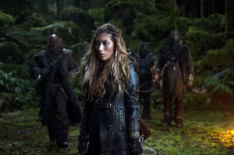 Dichen Lachman as Anya in The 100. Anya The 100, Grounder Language, The 100 Grounders, The 100 Language, The 100 Season 1, Dichen Lachman, The 100 Tv Series, Fire Woman, The 100 Characters