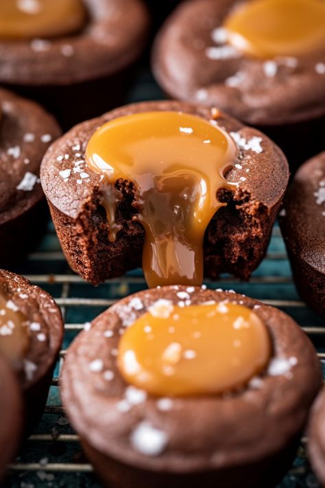 Salted Caramel Brownie Bites - That Oven Feelin Stuffed Brownie Cups, Filled Brownie Cups, Brownie Cupcakes Recipes, Caramel Brownie Bites, Mini Brownie Cups, Caramel Stuffed Brownies, Pig Desserts, Salted Caramel Cheesecake Bites, Salted Caramel Brownie Bites