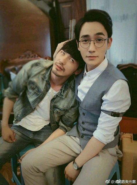 Some photos of Bai yu and Zhu yilong with memories of guardian and th… #romans # Romans # amreading # books # wattpad Zhao Yunlan, Chinese Tv Shows, Shen Wei, Bai Yu, Zhu Yilong, Asian Actors, Drama Movies, Asian Men, The Guardian