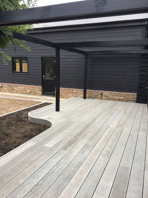 Modern Decking Ideas, Millboard Decking Ideas, Composite Decking Ideas Garden, Decking Colours Ideas, Composite Decking Steps, Composite Decking Ideas, Backyard Deck Ideas On A Budget, Deck Ideas On A Budget, Millboard Decking