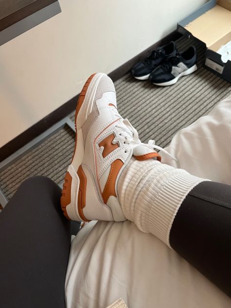 New Balance, new balance 550, footwear Balance 550, Woman Outfit, New Me, New Balance, In This Moment, My Style, Clothes For Women, Outfit Inspo, Quick Saves