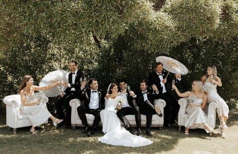 Wedding Group Photos, Wedding Picture Poses, Wedding Photography Styles, Bridal Party Photos, Wedding Photos Poses, Wedding Party Photos, Wedding Mood, Italian Wedding, Wedding Photo Inspiration