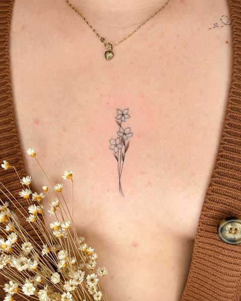 Womens Upper Chest Tattoo, Edgy Women Tattoo, Breast Tattoos For Women Design, Flower Between Breast Tattoo, Chest Tattoo Female Color, Tattoo Between Breast Women, Small Tattoo Between Breast, Small Chest Tattoo Female Upper, Breast Tattoos For Women Middle