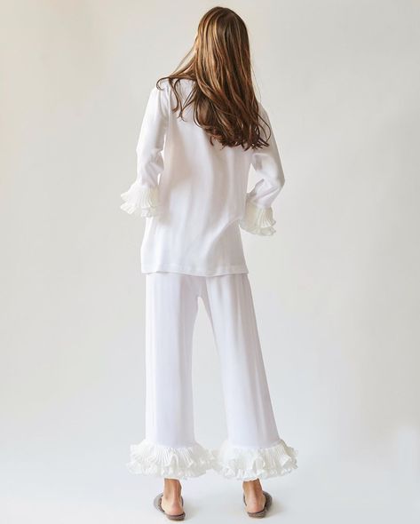 Sleeper on Instagram: “White heaven ☁️☁️ “Pierrot” Party Pajama Set in White.  Available online👆” Daily Sleeper, Black Pyjama, Sleeper Pajamas, Lingerie Outfit Night, Black Pajamas, Lingerie Outfit, Fashion Model Photography, Luxury Loungewear, Sleepwear Fashion