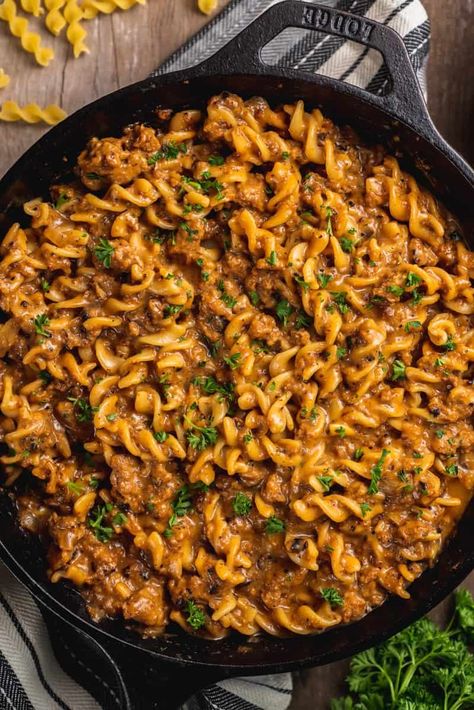 Hamburger Helper Cheeseburger, Vegan Edibles, Vegan Hamburger Helper, Vegan Hamburger, Vegan Ground Beef, Vegan Transition, Vegan Cheddar Cheese, Cheeseburger Pasta, Vegan Beef