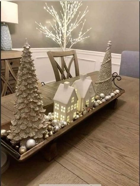 White Christmas Tree Ideas, Christmas Decorations Centerpiece, Pretty Christmas Decorations, Ribbon Ideas, Tree Ribbon, Minimalist Christmas Tree, Christmas Centerpieces Diy, Christmas Themes Decorations, Traditional Christmas Tree