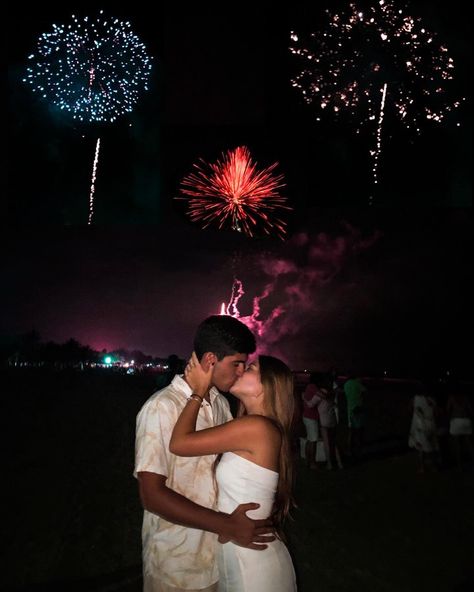 New Year Couple Pictures Photo Ideas, New Year Couple Pictures, New Year Photoshoot Ideas, New Year Photoshoot, Fireworks Pictures, New Year Pictures, New Year Photos, My Year, New Year's Eve Party