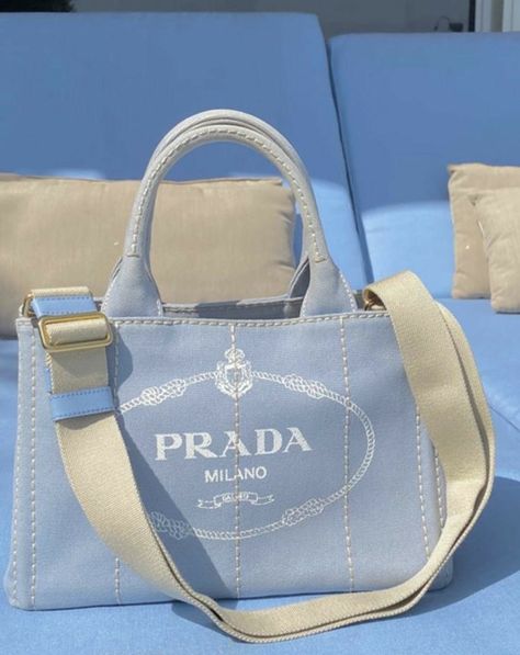 𝑝𝑖𝑛𝑡𝑒𝑟𝑒𝑠𝑡: 𝑠 𝑢 𝑚 𝑚 𝑒 𝑟 Baby Blue Aesthetic, Aesthetic Bags, Luxury Purses, Fancy Bags, Aesthetic Pink, Pretty Bags, Cute Purses, Chanel Deauville Tote Bag, Cute Bags