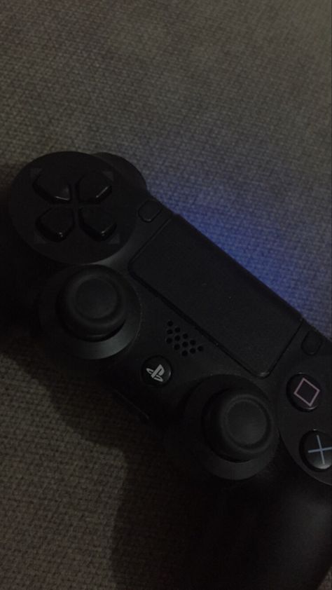 Dark Gaming Aethstetic, Ps4 Controller Aesthetic, Gaming Controller Aesthetic, Playing Ps4 Aesthetic, Ps4 Aesthetic, Cool Ps4 Controllers, Aesthetic Games, Games Ps4, Vision Bored