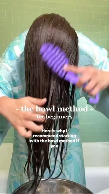 Curls Bowl Method, Bowl Curl Method, Bowl Method Wavy Hair Tutorial, Hair Bowl Method, Bowl Hair Method, Curl Bowl Method, Curl Method, Short Hair Wash And Go, The Bowl Method Wavy Hair