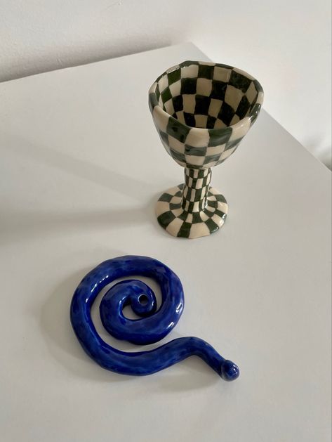 Ceramics Ideas Pottery Sculpting, Spiral Ceramic, Ceramic Hooks, Pottery Wine Cups, Diy Pottery Painting, Blue Spiral, Advanced Ceramics, Handmade Clay Jewelry, Earthship