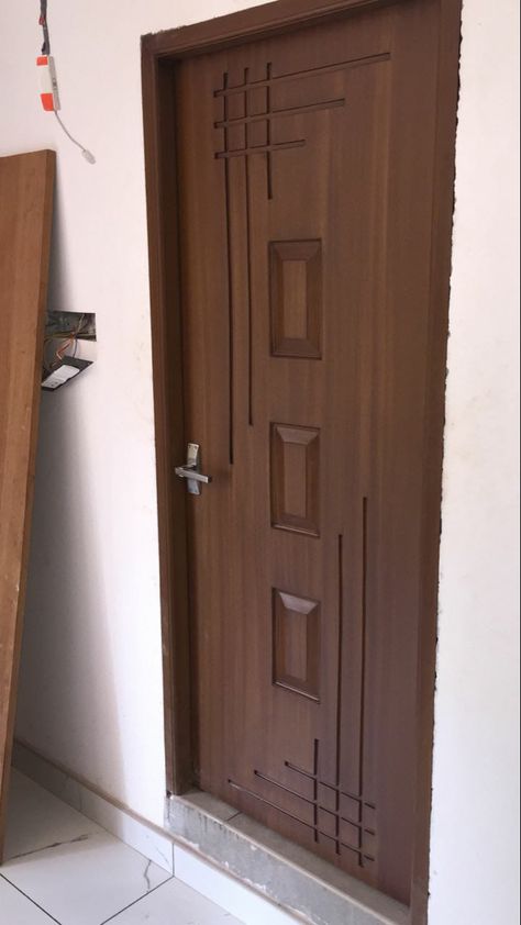 Plywood Door Designs Modern, Bathroom Door Design Woods, Main Entrance Door Design Modern, Pakistan Bedroom, Single Main Door Designs, Ostrich Meat, Main Door Design Photos, Latest Door Designs, House Front Door Design