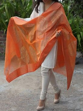 Orange Paisley Maheshwari Cotton Silk Dupatta Brown Stuff, Orange Dupatta, Salwar Suit Design, Kurta Pattern, Indian Closet, Dupatta Designs, Dupatta Design, Suit Styles, Desi Dress