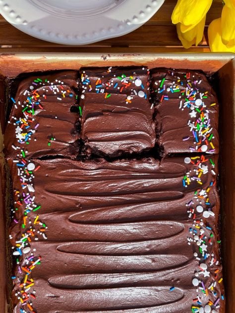 Chocolate Sheet Cake Protein Powder Brownies, Protein Brownies Recipe, Brownie Mix Recipes, Homemade Brownie Mix, Homemade Chocolate Frosting, Perfect Brownies, Brownie Frosting, Chocolate Frosting Recipes, Chocolate Sheet Cake