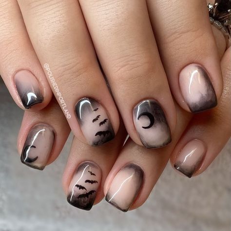 Spooky Natural Nails, Short Bat Nails, Black And Nude Halloween Nails, Bats On Nails, Bat Nails Designs, Bat French Tip Nails, Dark Nails For Winter, Bat Nail Designs, Halloween Nails Bats