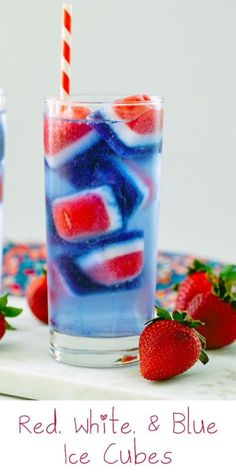 Red, White, and Blue Ice Cubes -- These Red, White, and Blue Ice Cubes are made with all natural ingredients and are the perfect addition to your 4th of July drinks. They're also fun for celebrating your favorite sports teams whose colors are red, white, and blue! via @wearenotmartha Red White Blue Drink, 4th Of July Drinks, Patriotic Drinks, Fourth Of July Drinks, 4th July Food, Vodka Lemonade, Patriotic Food, Blue Drinks, Yummy Alcoholic Drinks