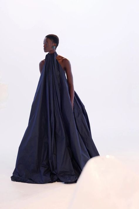 Front Neck pleated | Navy | Dark | Gown Fall 2022 Couture, 2022 Couture, Fall Couture, Rabih Kayrouz, Maison Rabih Kayrouz, Goddess Gown, Frock Fashion, Spring Summer 2023, Fall 2022