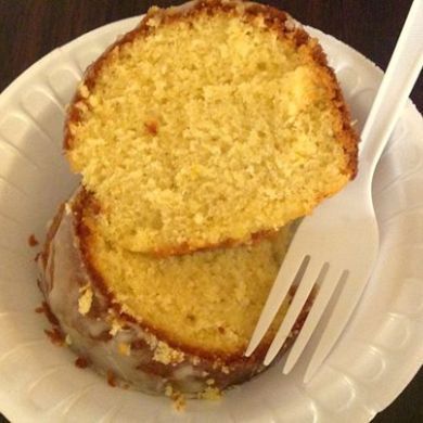 Mango Nectar Pound Cake | CaksCountry Kitchen Mango Nectar Recipes, Mango Pound Cake Recipe, Apricot Nectar Cake, Mango Pound Cake, Apricot Nectar, Classic Cookies Recipes, Cake Rack, Mango Cake, Lemon Cake Mixes