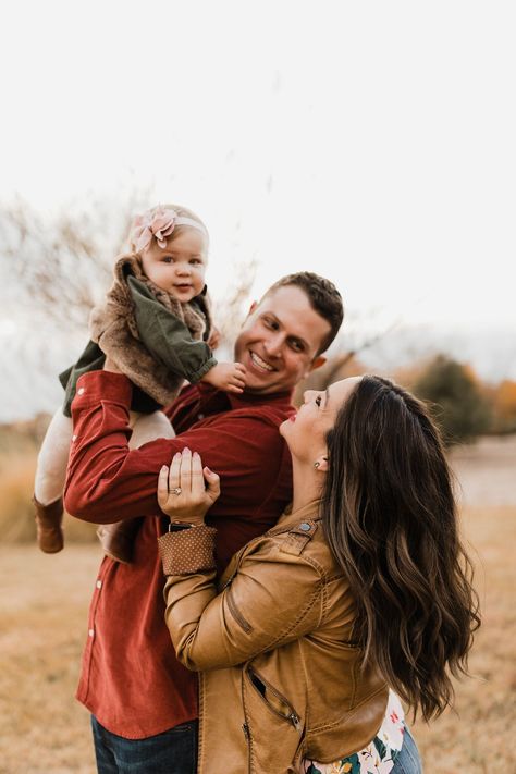 Mexico Lifestyle, Fall Family Portraits, Family Portrait Poses, Outdoor Family Photos, Fall Session, New Mexico Wedding, Family Photo Pose, Fairytale Photography, Real Family