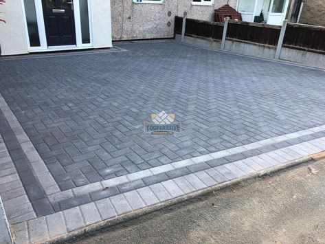 Grey Driveway Ideas, Paving Bricks Driveways, Grey Brick Driveway Ideas, Grey Brick Driveway, Paving Driveway Ideas, Paved Driveway Ideas, Pave Driveway, Grey Paving Driveway, Diy Driveway Ideas Cheap