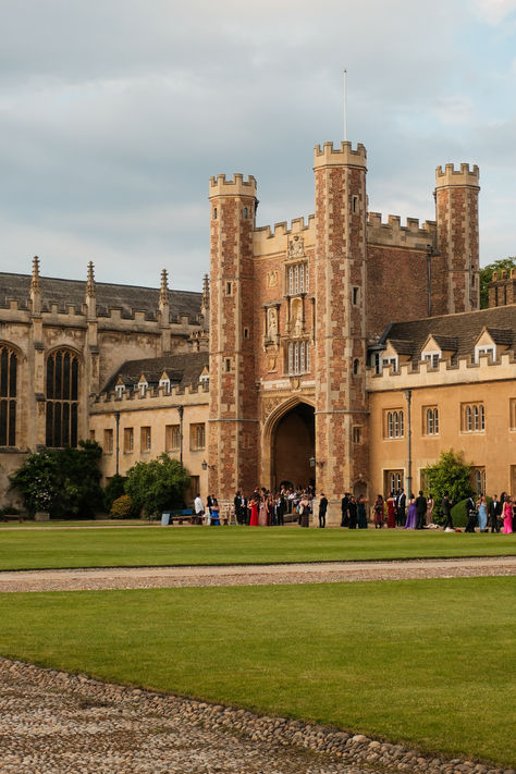 2024 Trinity College May Ball, Cambridge UK Trinity College Cambridge, Cambridge Photography, Cambridgeshire England, Always Take The Scenic Route, Trinity College Dublin, Cambridge Uk, Trinity College, Best University, Manifestation Board