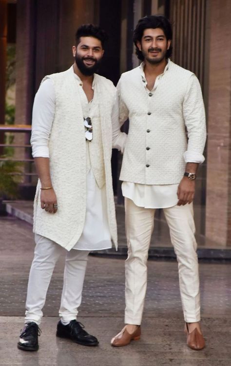 Casual Indian Fashion Men, Mens Clothing Styles Wedding Kurta, Indian Mens Wedding Wear, Indian Men Clothes, Nehru Jacket For Men Wedding Style, Jacket Kurta For Men, Mens Traditional Wear Indian Wedding, Mens Indian Wear Kurta, Kurta Jackets For Men Wedding