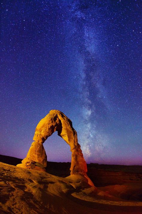 Another stunner from Salt Lake City photographer Royce Blair: the Milky Way over Arches National Park. Utah Arches, Milky Way Stars, Delicate Arch, Earth Pictures, Landscape Photography Tips, Utah Photography, Utah National Parks, Arches National Park, Photography Equipment