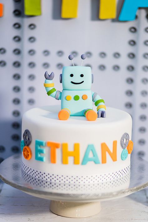 Robot Cake, Robot Decorations, Star Wars Birthday Cake, Cake Designs For Boy, Football Birthday Cake, Twin Birthday Cakes, Mickey Mouse Birthday Cake, Spiderman Birthday Cake, Strawberry Birthday Cake