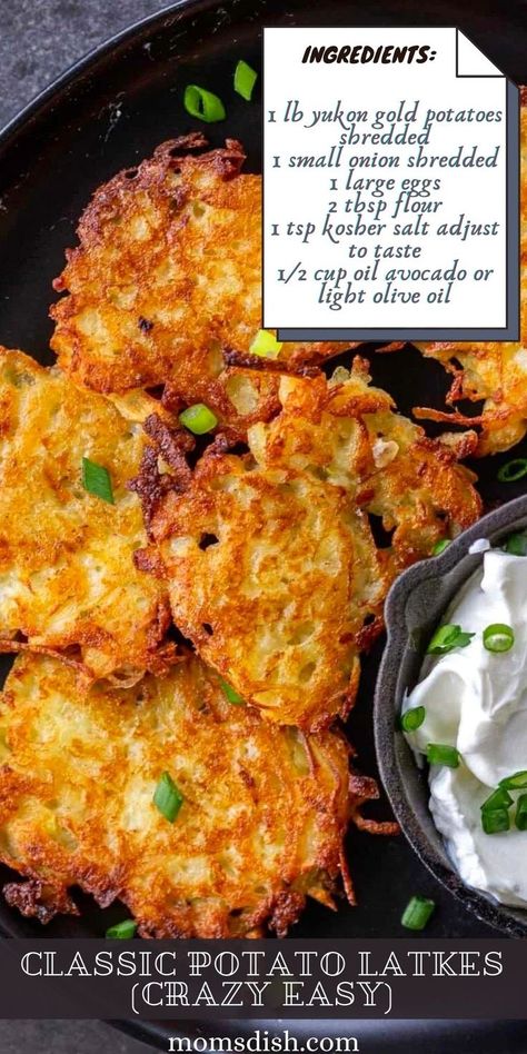 These classic potato latkes are exactly what you want them to be. Crispy, savory, and deserving of a hefty dollop of sour cream! Potato Latkes Easy, Latkes Recipe Easy, Latkes Recipe, Potato Latke Recipe, Meatless Meals Healthy, Jewish Cuisine, Potato Latkes, Potato Fritters, Potato Recipes Side Dishes