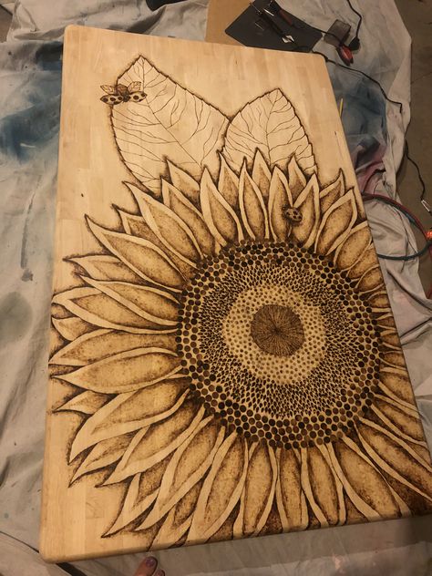 Wood burned sunflower table Wood Burn Coffee Table, Wood Burning Table, Sunflower Table, Wood Burning Flowers Pattern, Sunflower Wood Burning, Wood Burned Gifts, Burning Flowers, Beginner Wood Burning, Wood Burning Patterns Stencil