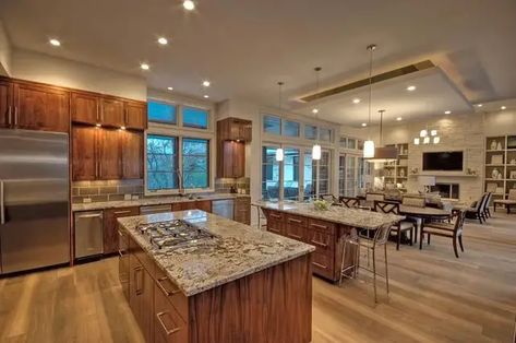 22 Brilliant Kitchen Islands With Stoves (Photo Gallery) – Home Awakening Kitchen Island Stove, Modern Kitchen Stoves, Island Stove, Kitchen Island Shapes, Kitchen Island Range, Kitchens With Two Islands, Old Style Kitchen, Farm Style Sink, Kitchen Island With Cooktop