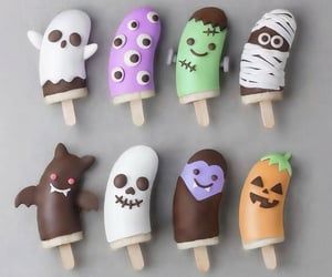 Naturally Jo, Spooky Desserts, Halloween Torte, Dessert Halloween, Choco Banana, Halloween Cake Pops, Halloween Food Treats, Halloween Baking, Cute Baking